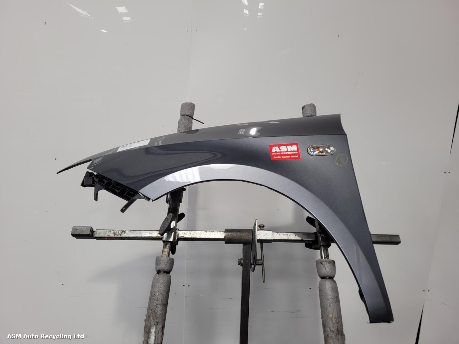 View Auto part L Wing Seat Ibiza 2012