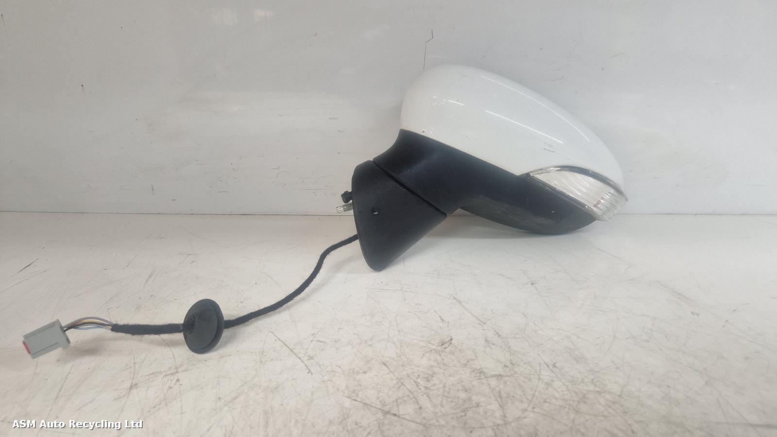 View Auto part L Door Mirror Ford Fiesta 2010