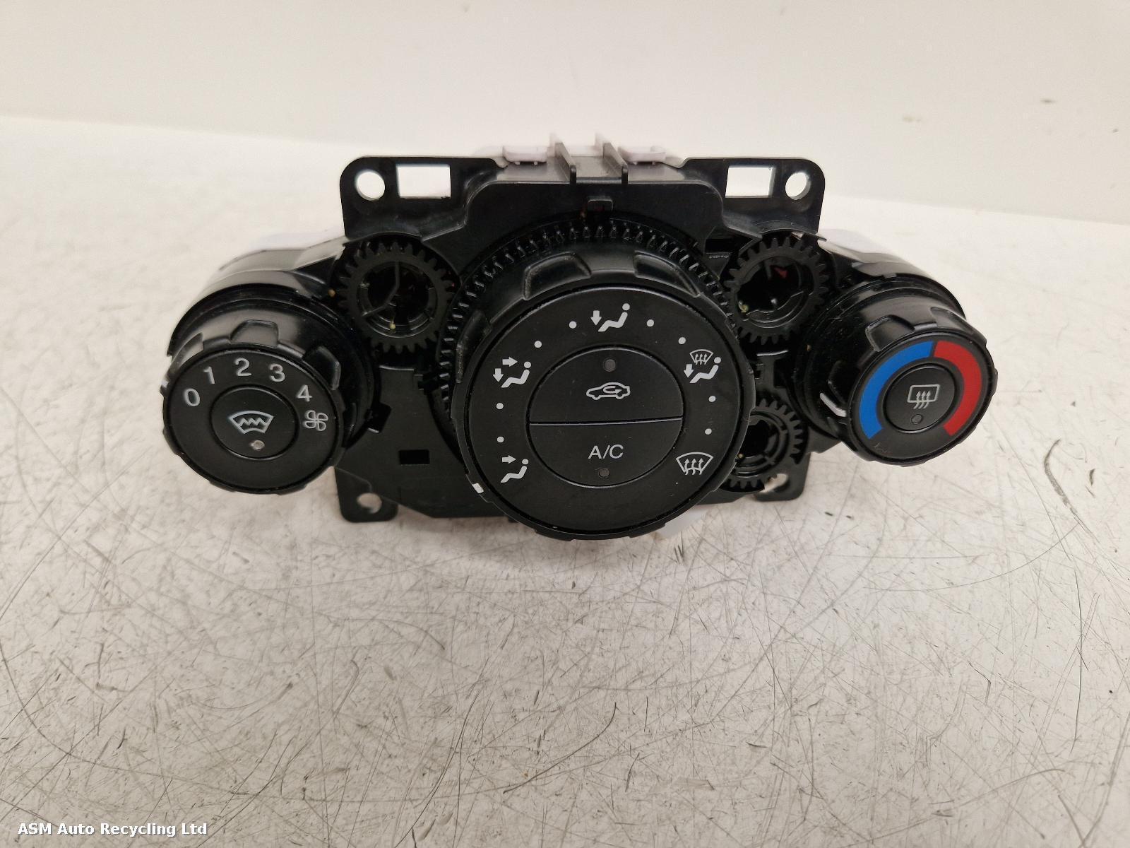 View Auto part Heater/AC Controller Ford Fiesta 2010