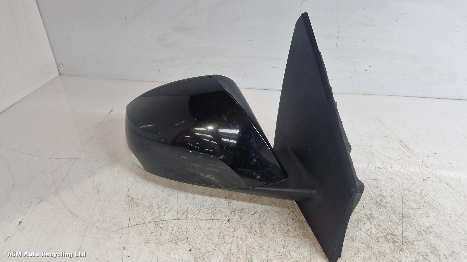 View Auto part R Door Mirror Renault Megane 2011