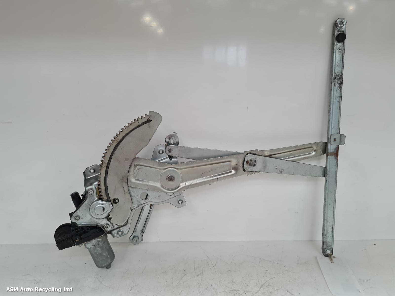 View Auto part RF Window Regulator Suzuki Swift 2005