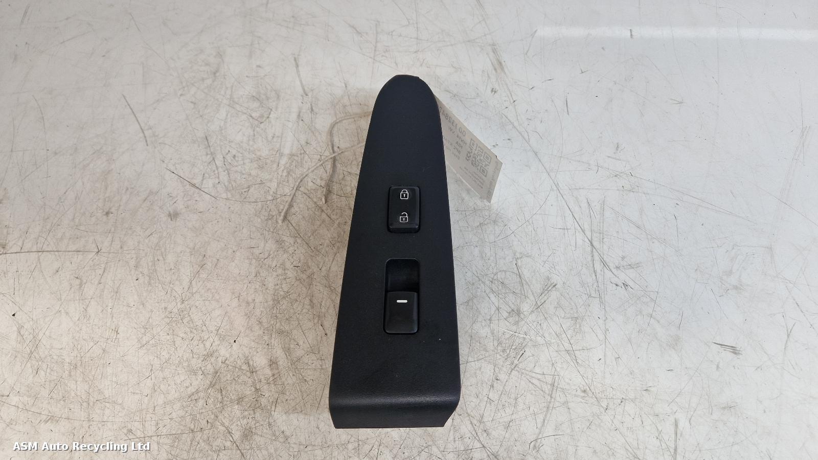 View Auto part Elect. Window Switch Kia Sportage 2014