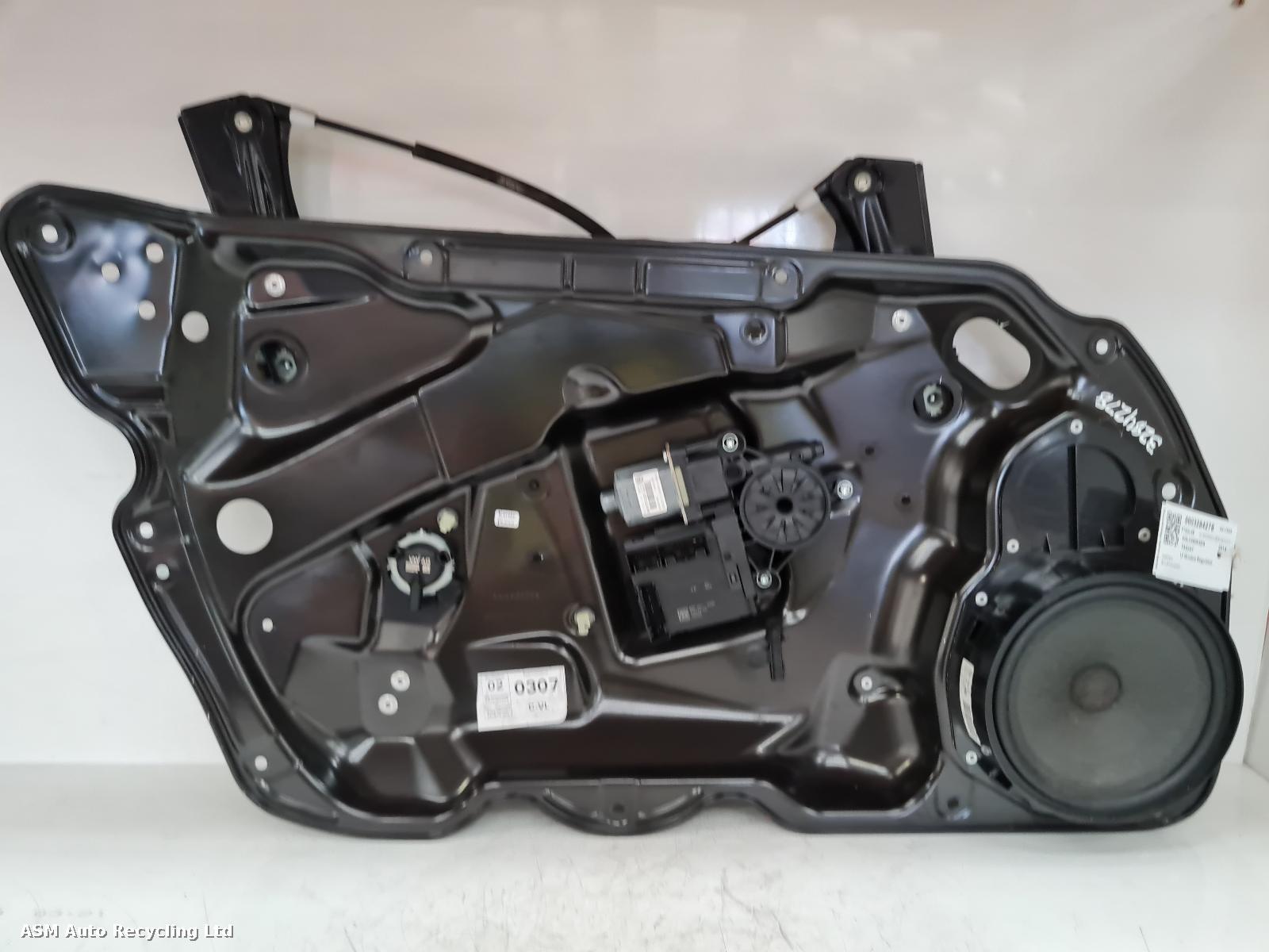 View Auto part LF Window Regulator Volkswagen Passat 2014