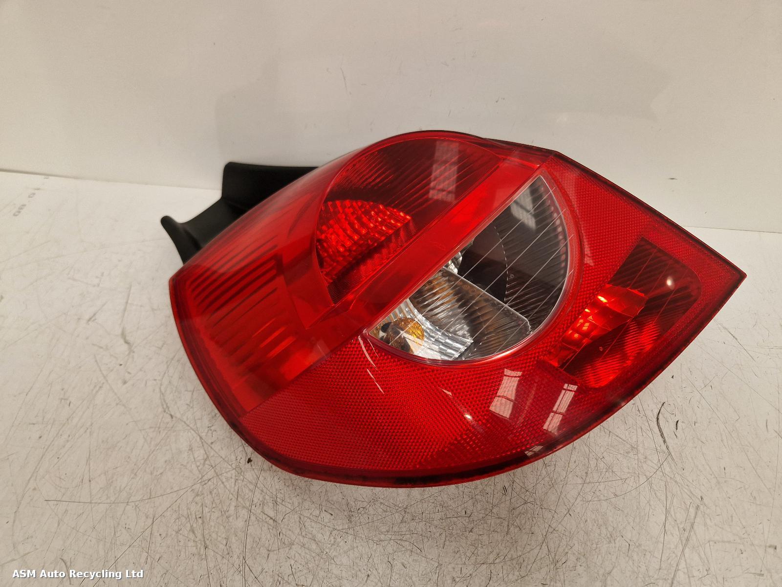 View Auto part L Taillight Renault Clio 2006