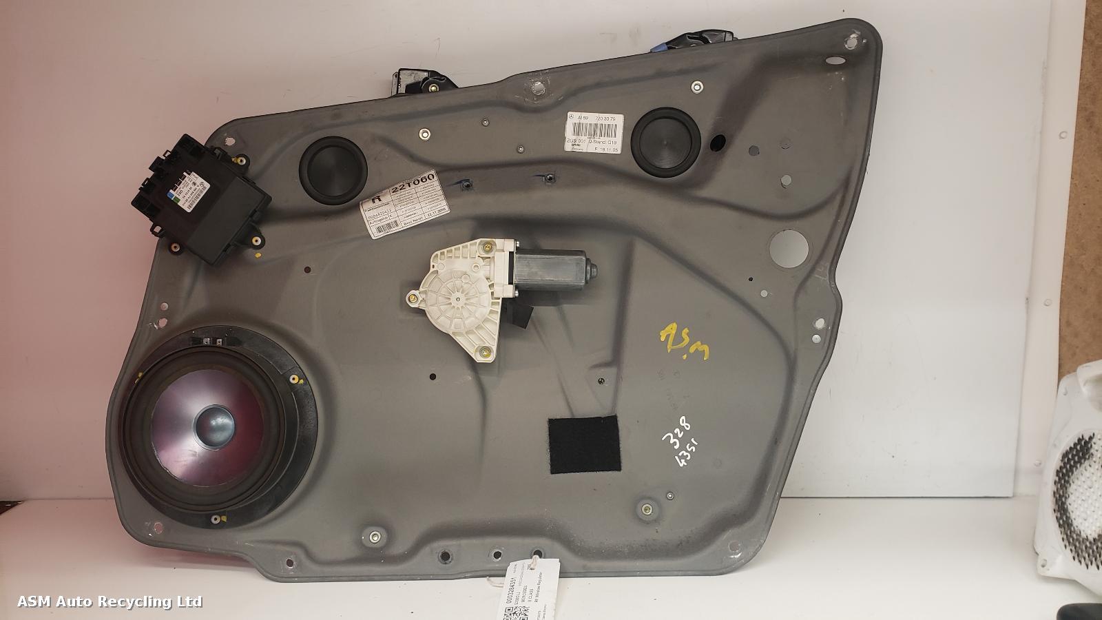 View Auto part RF Window Regulator Mercedes B Class 2005