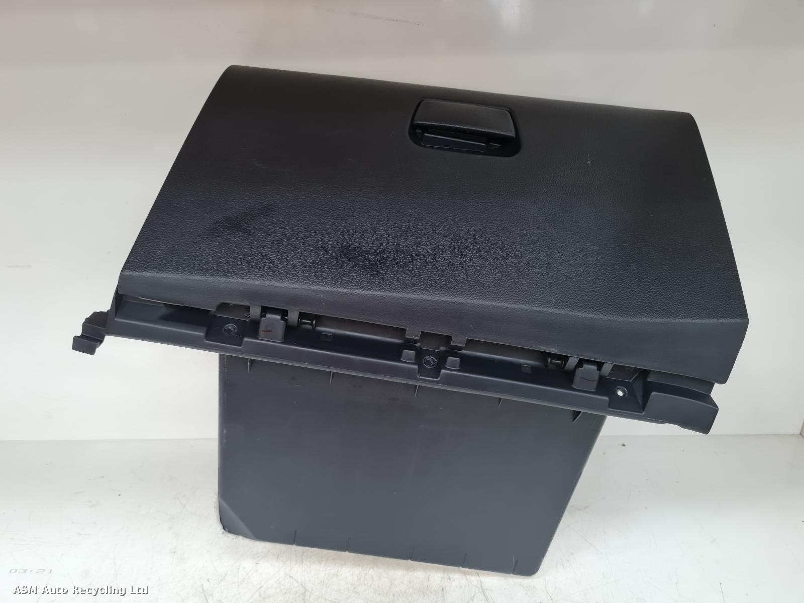 View Auto part Glove Box Kia Rio 2016