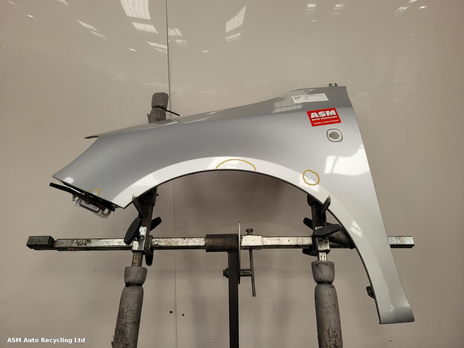 View Auto part L Wing Skoda Fabia 2013