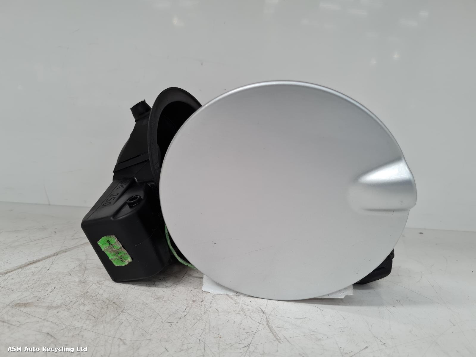 View Auto part Fuel Filler Flap Skoda Fabia 2013