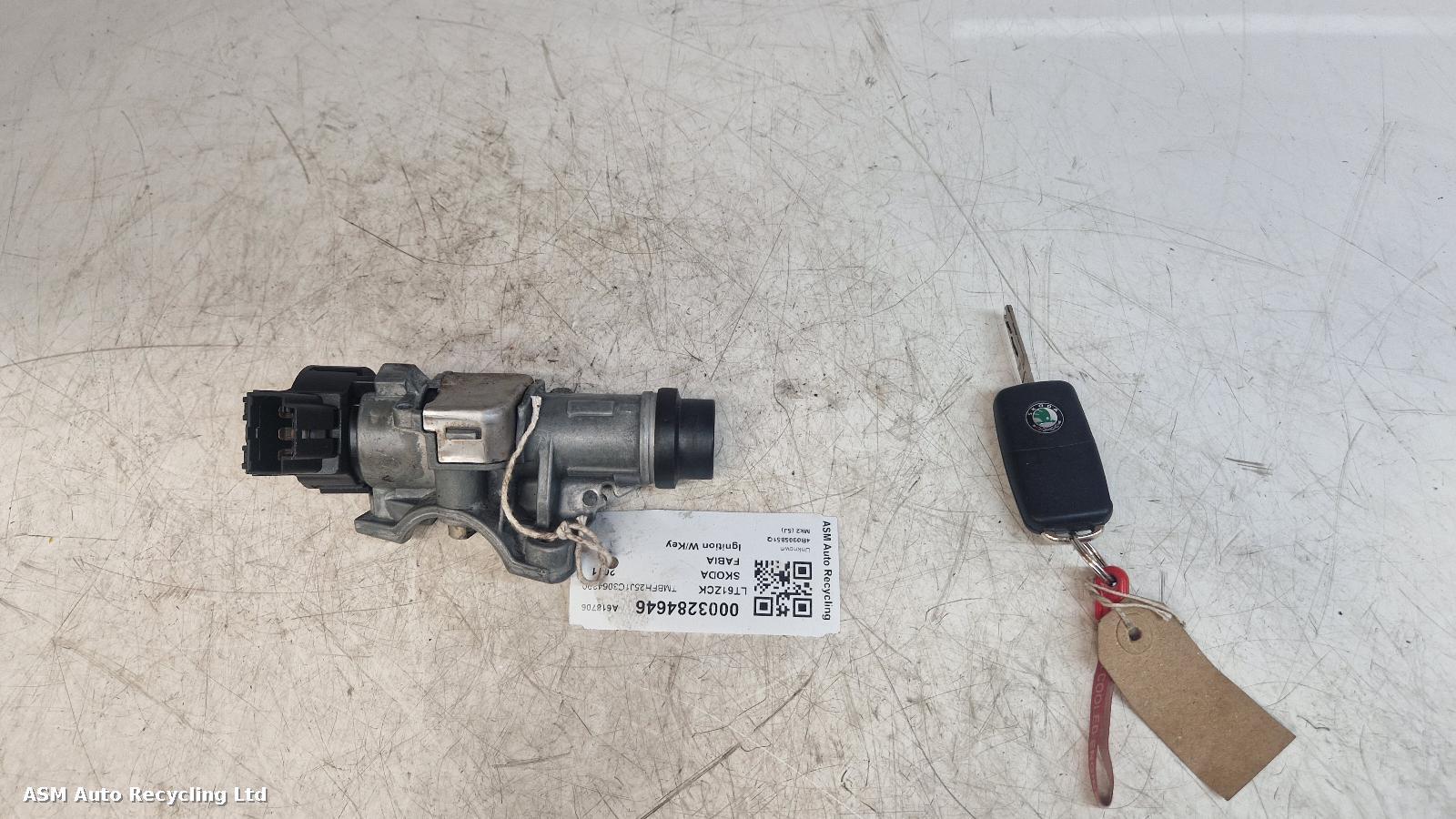 View Auto part Ignition W/Key Skoda Fabia 2011