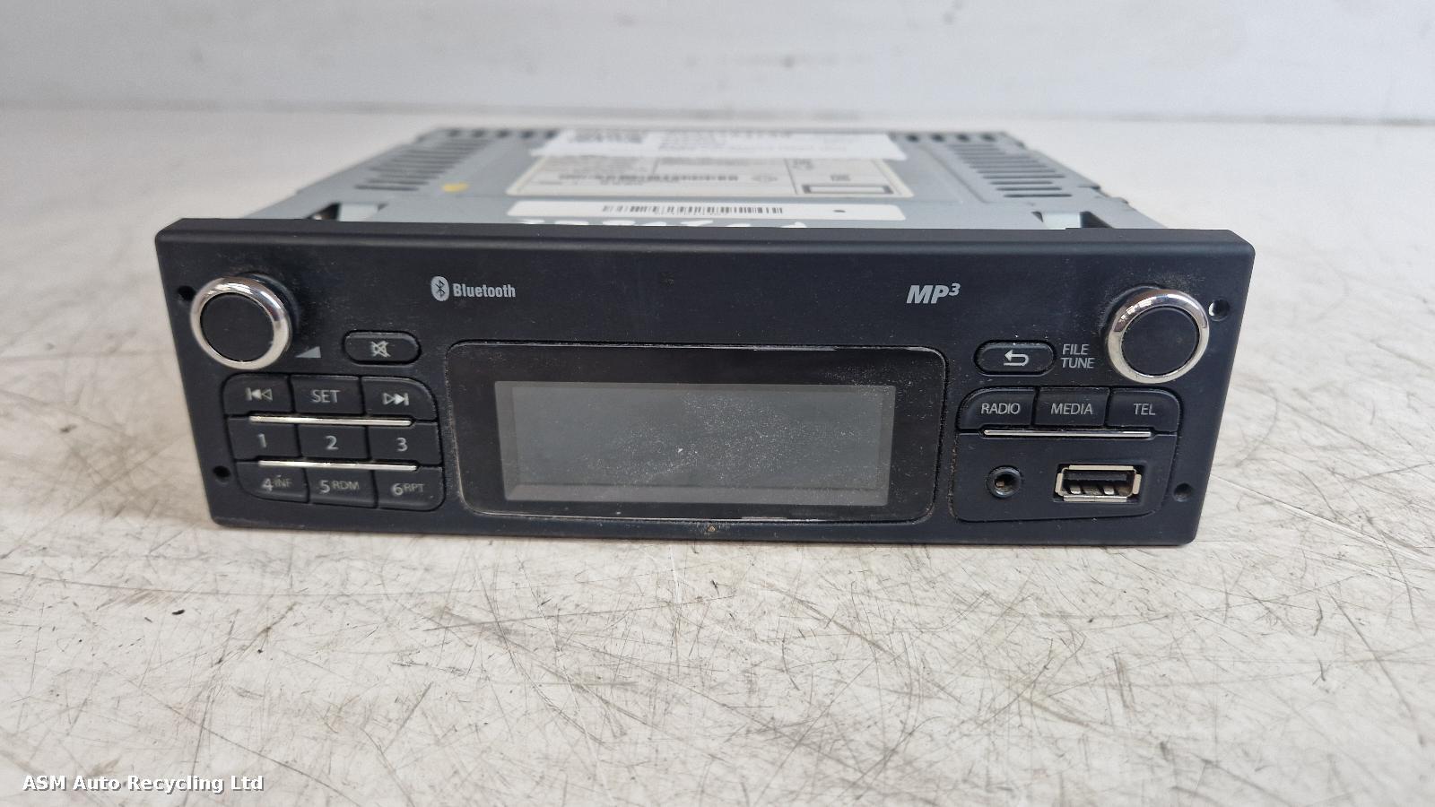 View Auto part A/V Equipment Renault Kangoo 2015