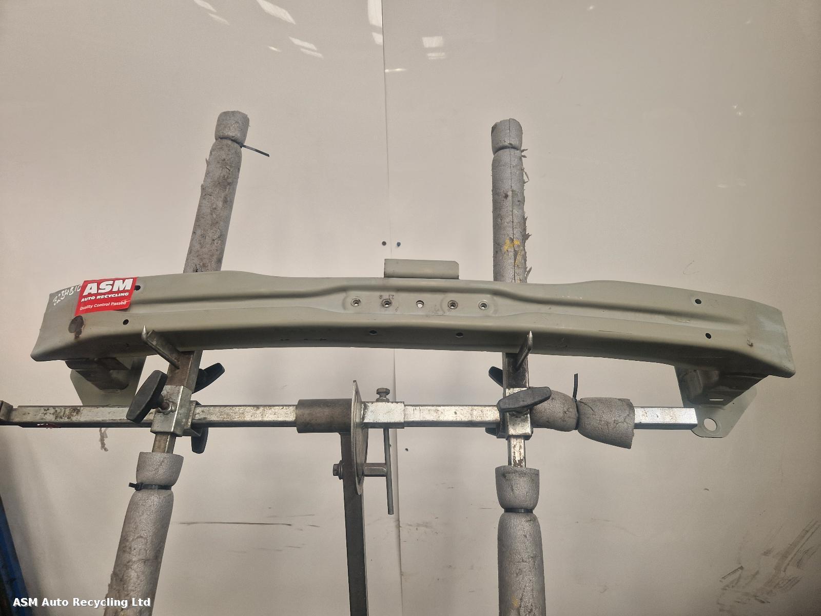 View Auto part Front Bumper Reinforcement Renault Zoe 2019