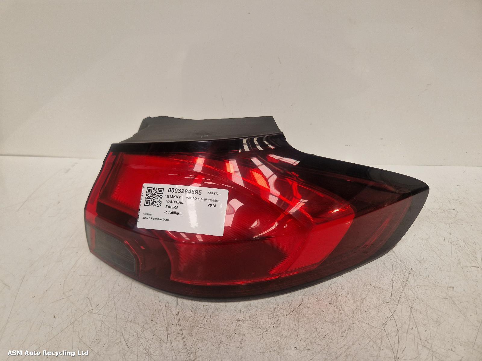 View Auto part R Taillight Vauxhall Zafira 2015
