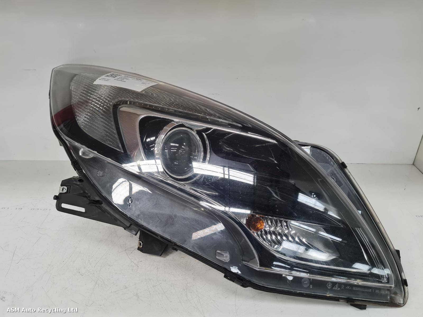 View Auto part R Headlamp Vauxhall Zafira 2015