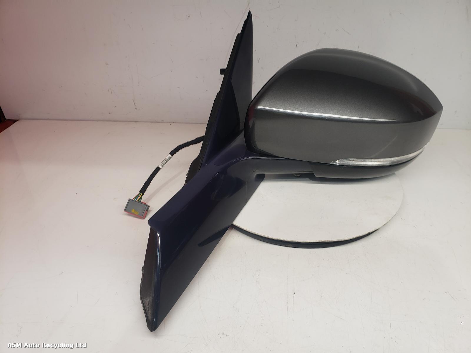 View Auto part L Door Mirror Land Rover Discovery 2017