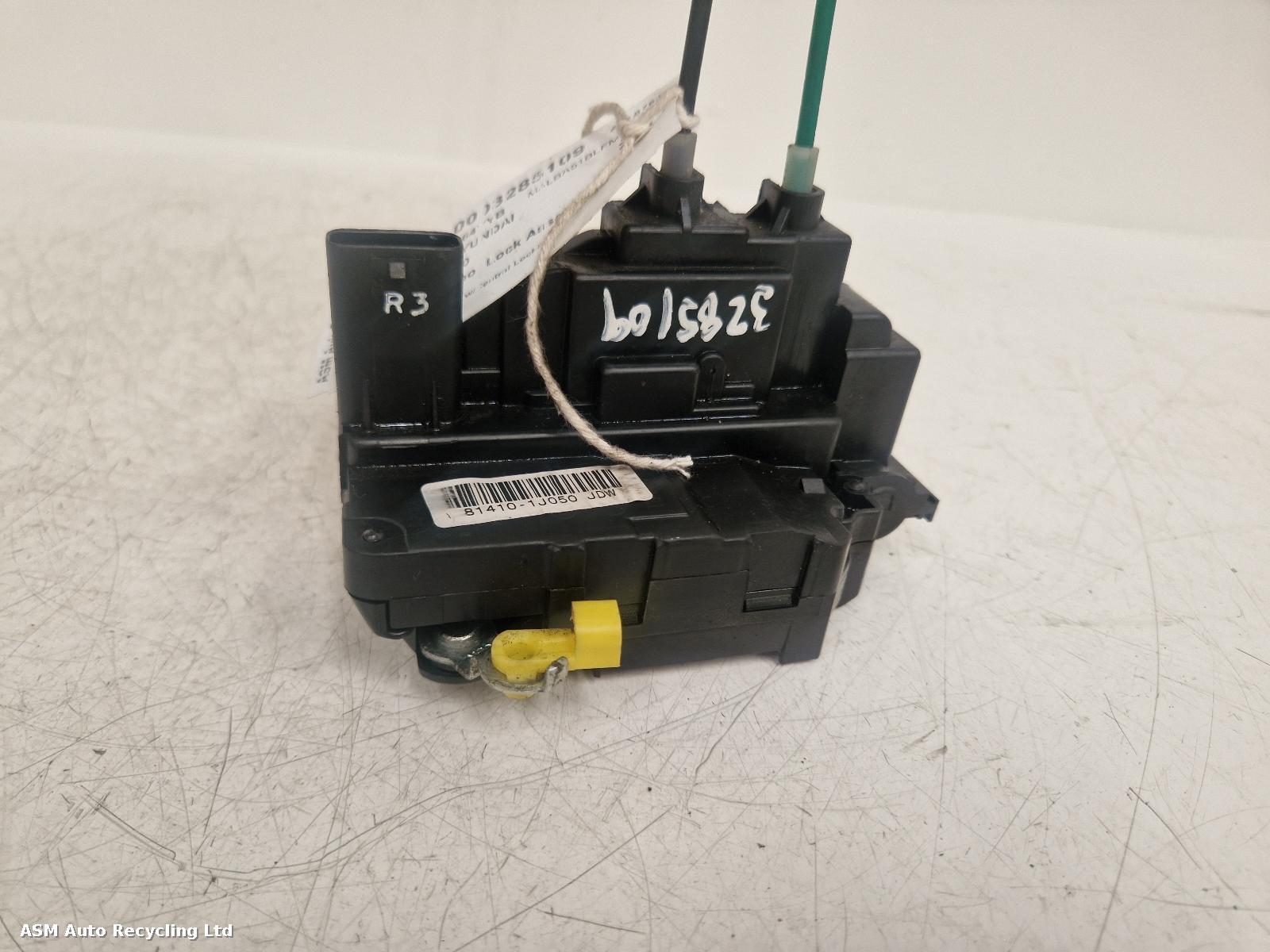 View Auto part Door Lock Assembly Hyundai I20 2014