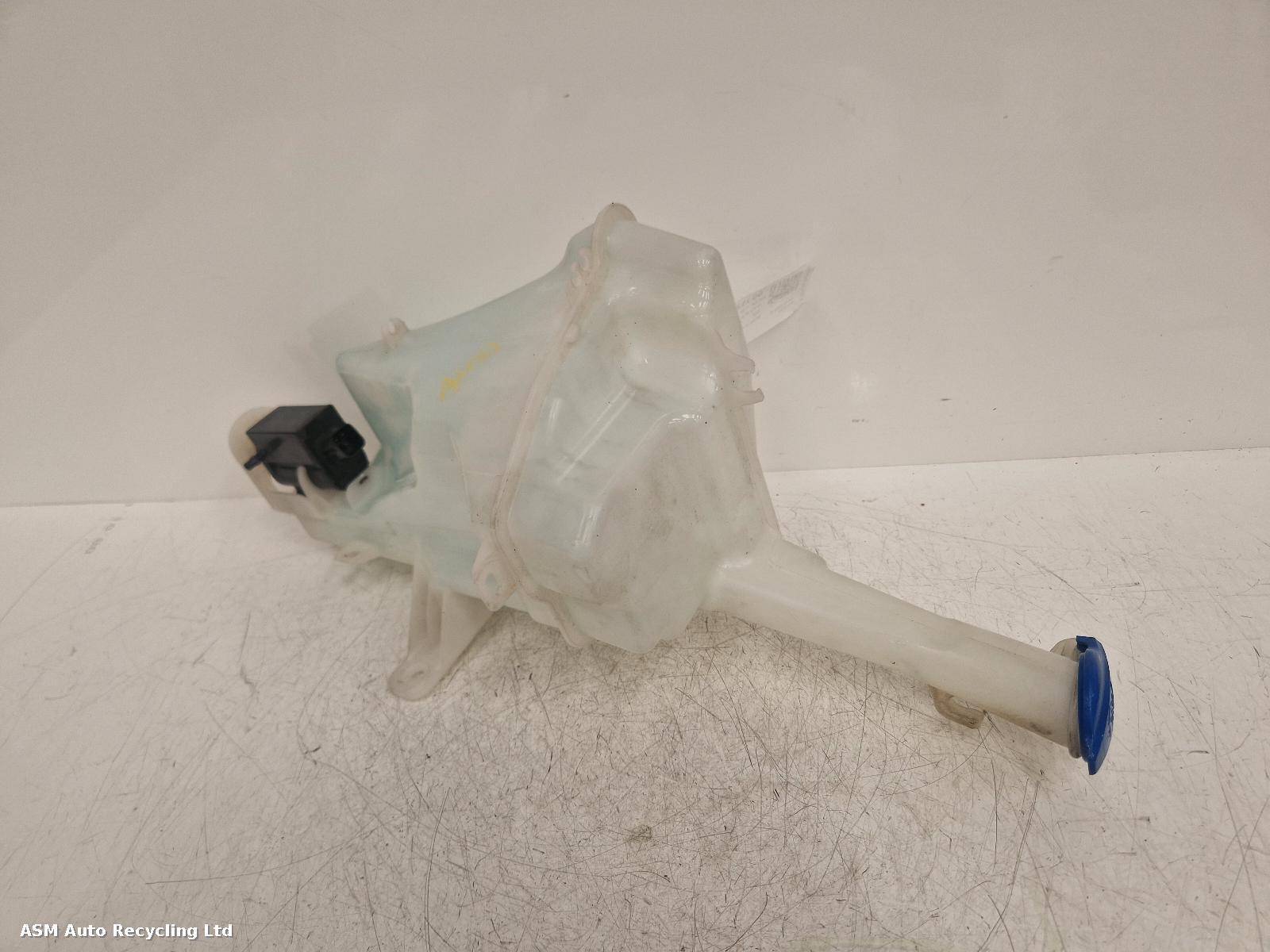 View Auto part Washer Bottle Hyundai I20 2014