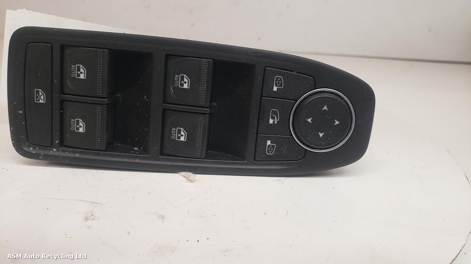 View Auto part Elect. Window Switch Renault Clio 2024