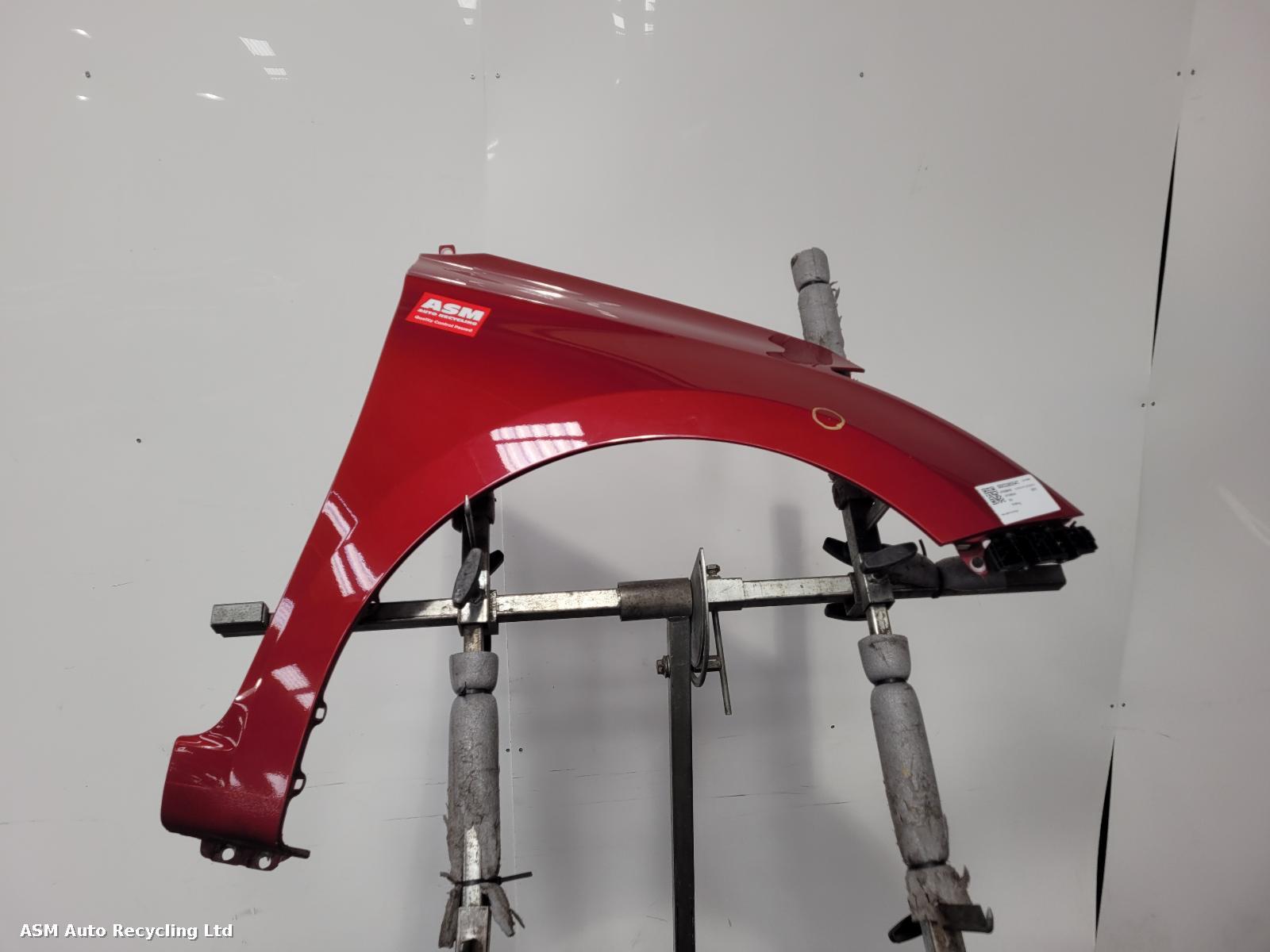 View Auto part R Wing Hyundai I20 2015