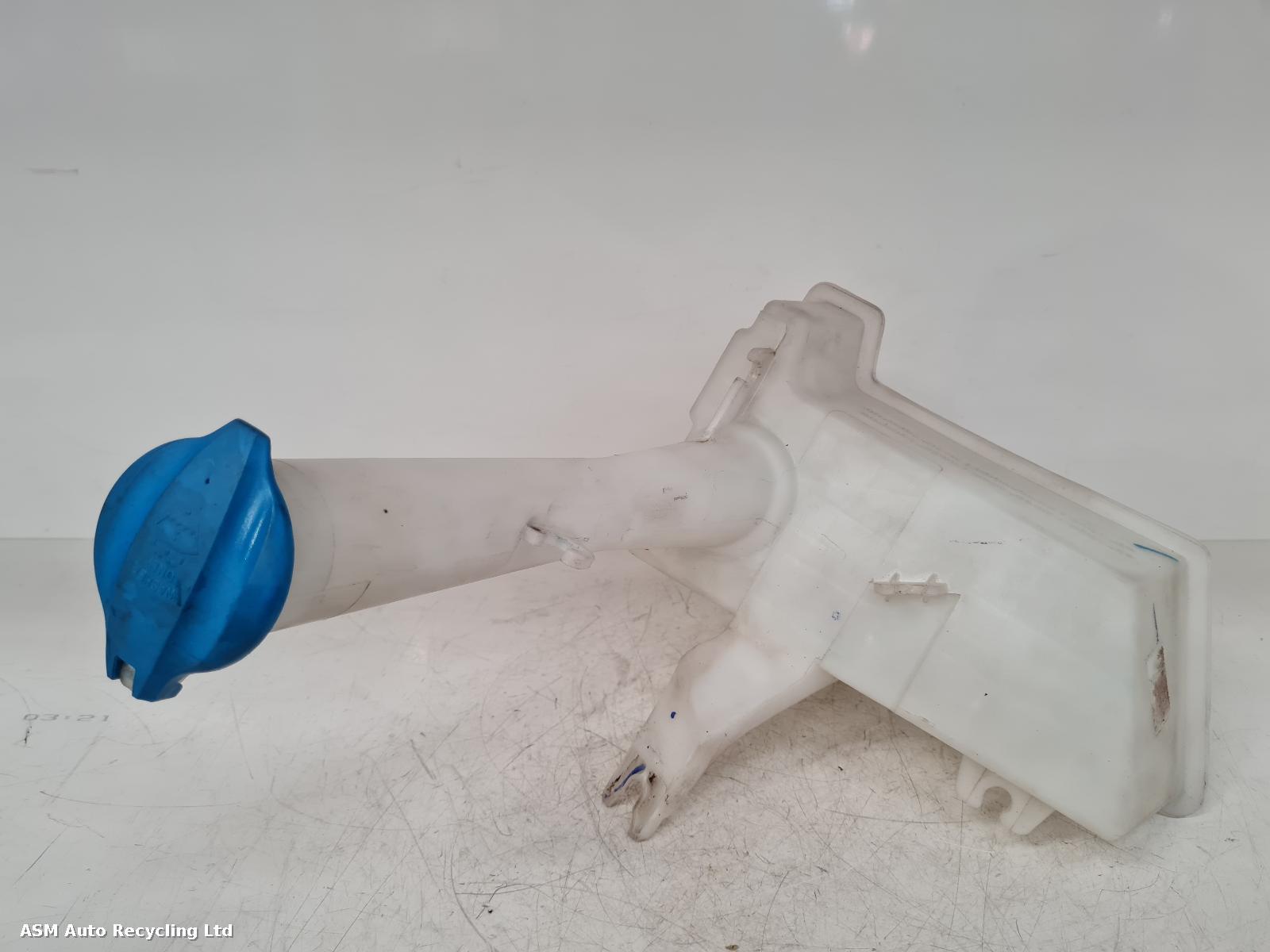 View Auto part Washer Bottle Hyundai I20 2015