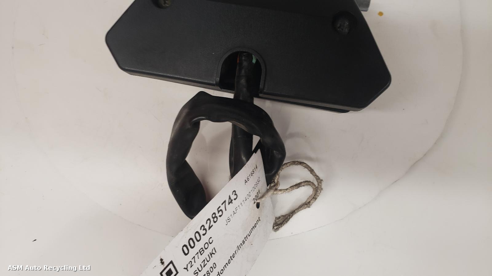 View Auto part Speedometer Suzuki Vz800 2001