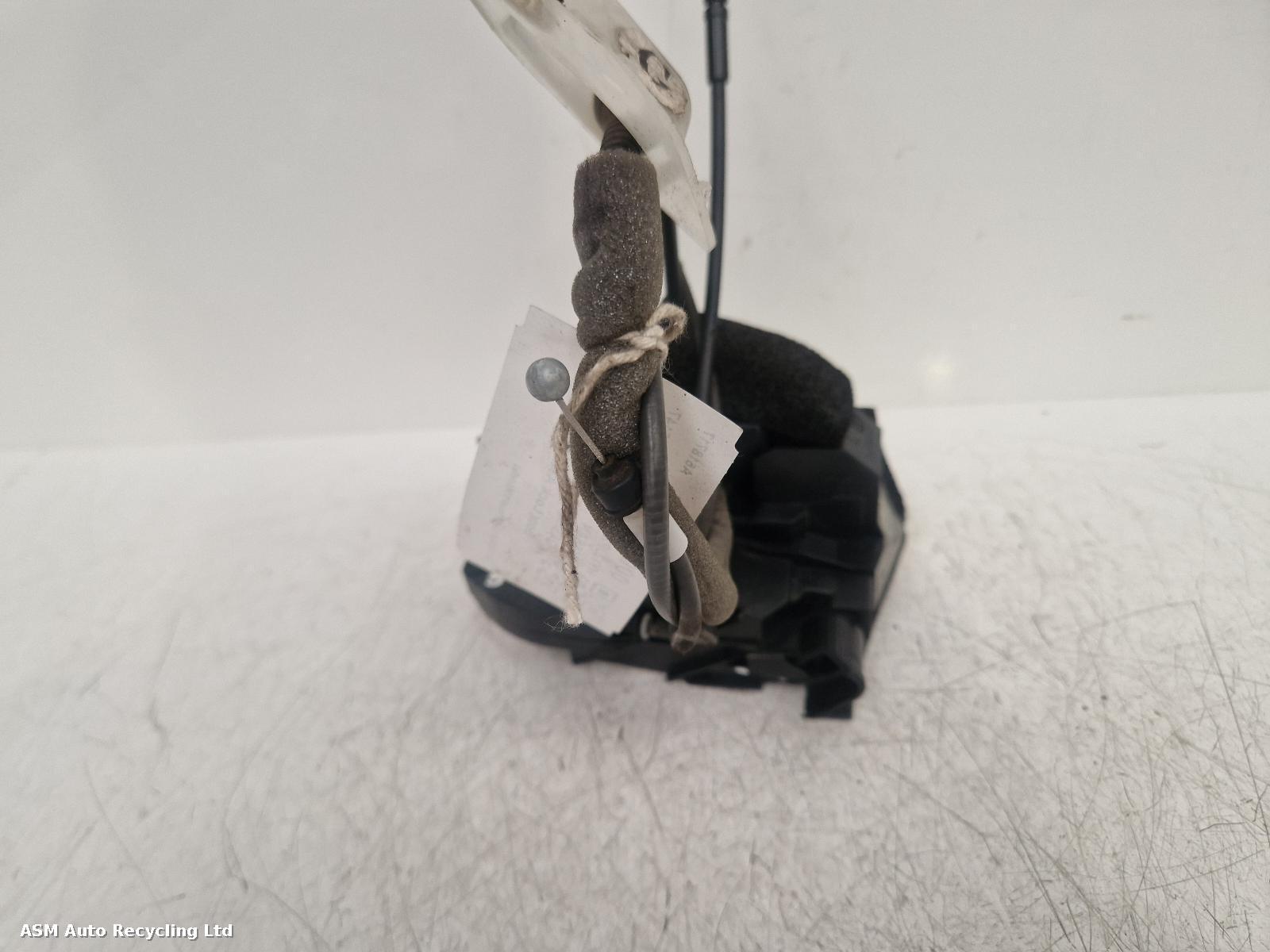 View Auto part Door Lock Assembly Nissan Qashqai 2012