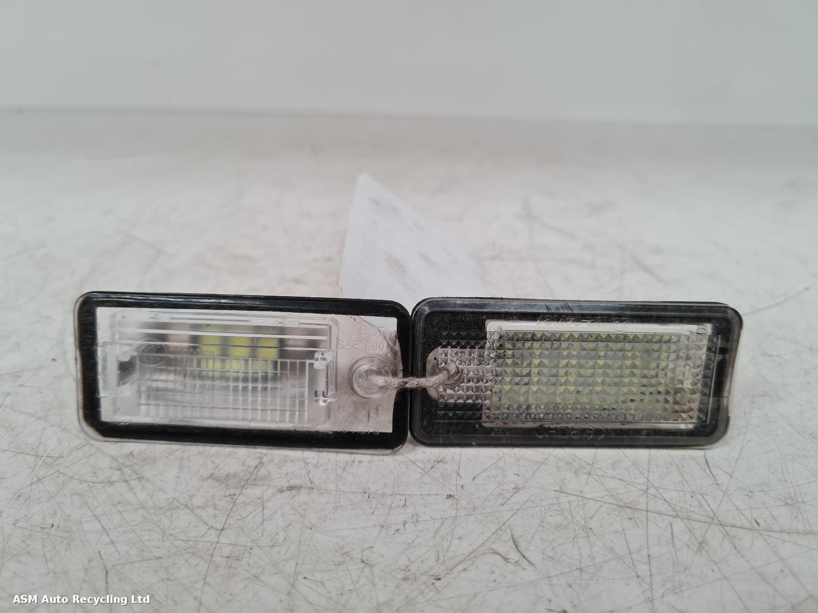 View Auto part Number Plate Lamp Audi Q7 2007