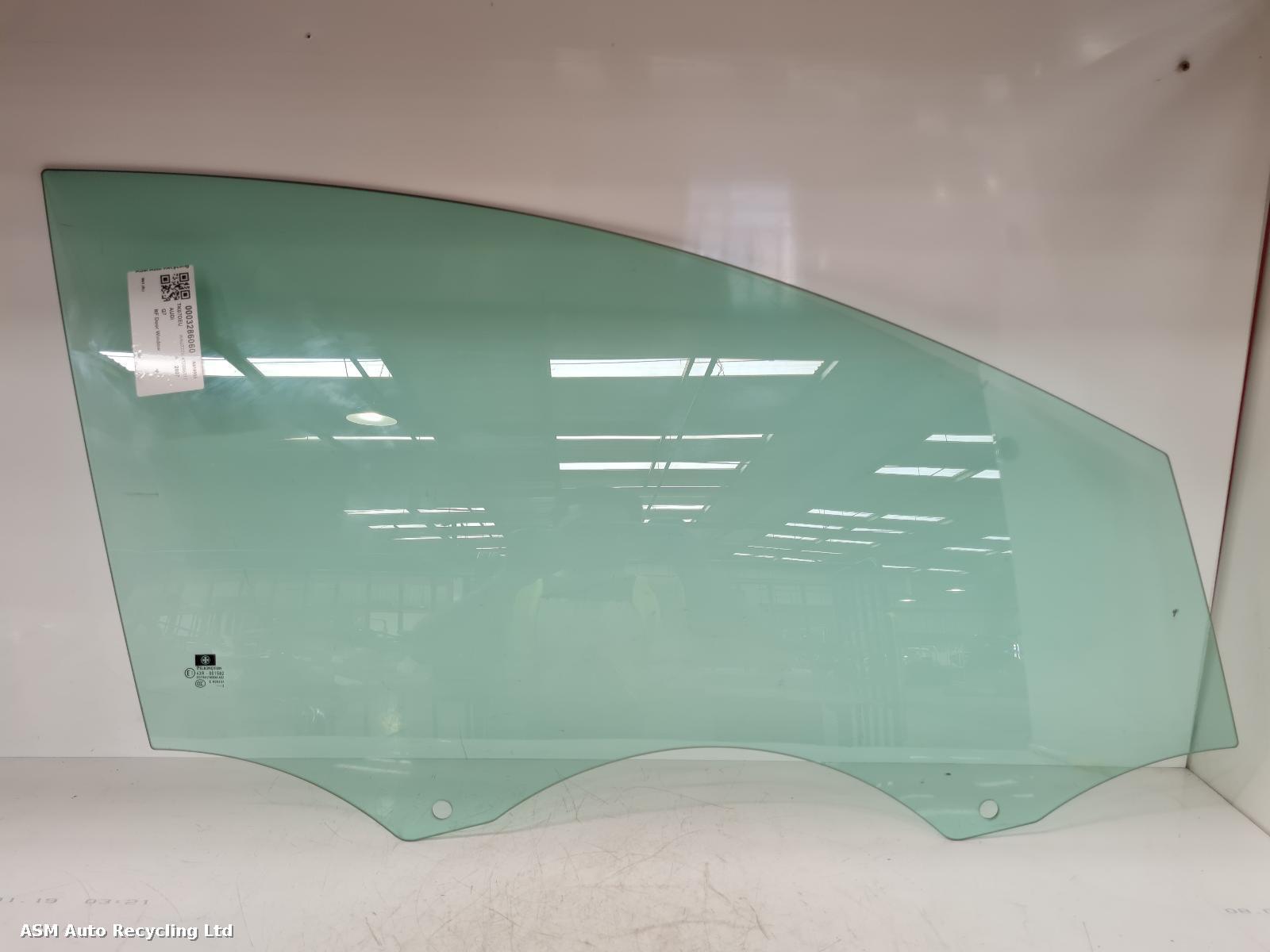 View Auto part RF Door Window Audi Q7 2007