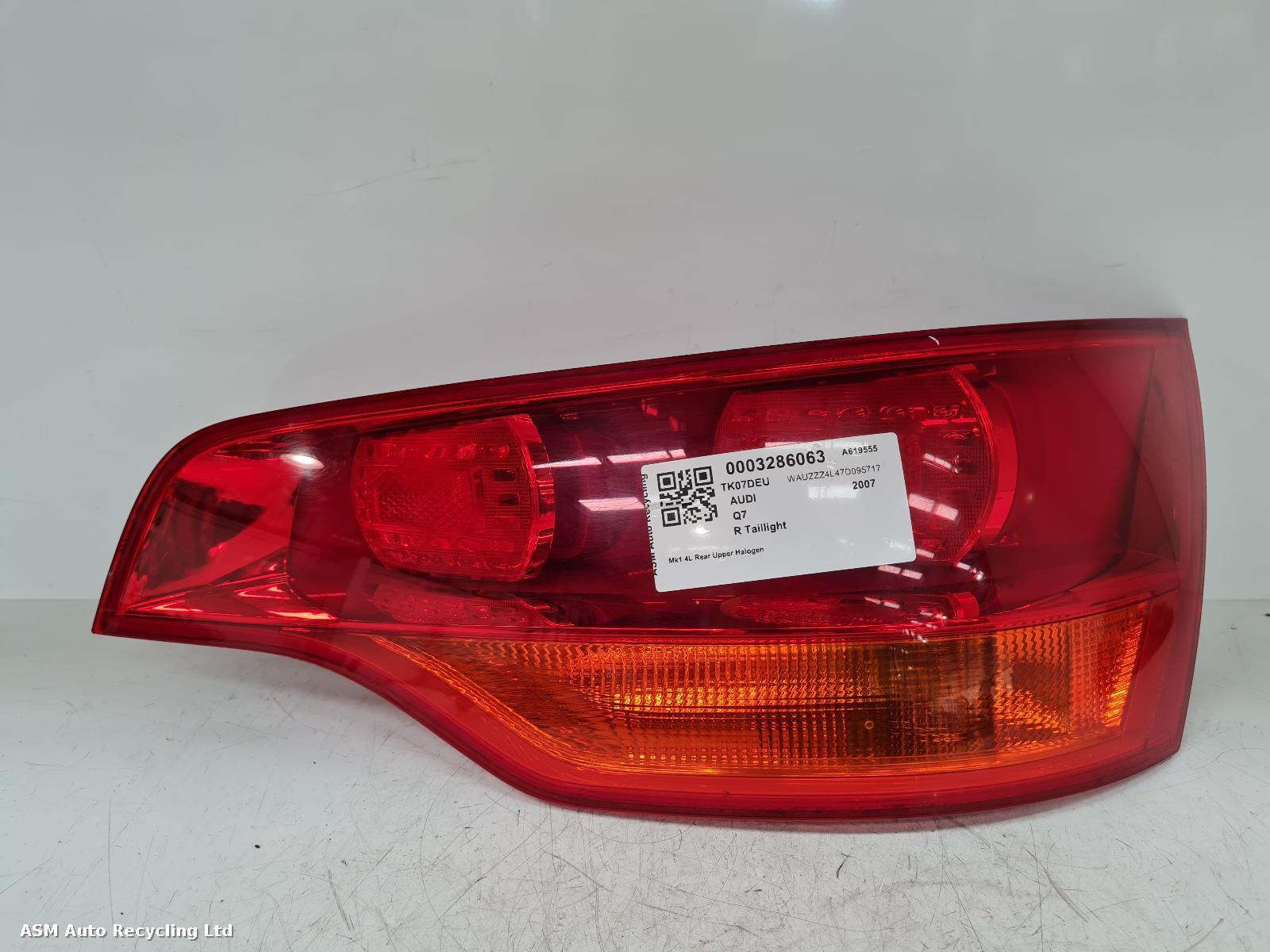 View Auto part R Taillight Audi Q7 2007
