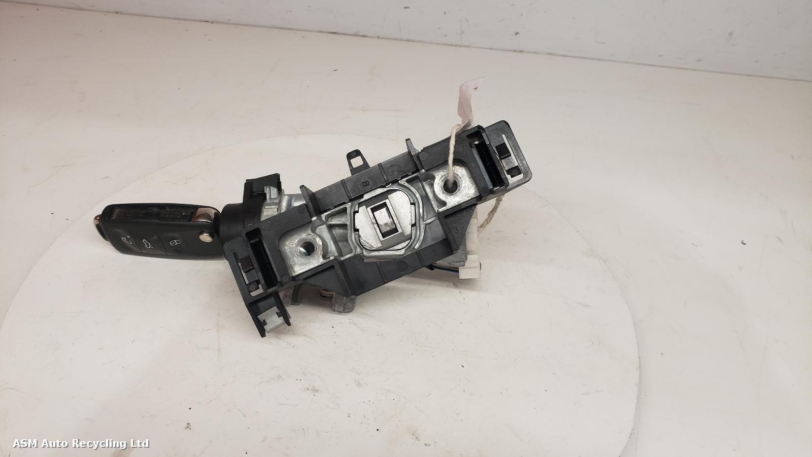 View Auto part Ignition W/Key Volkswagen Caddy 2014