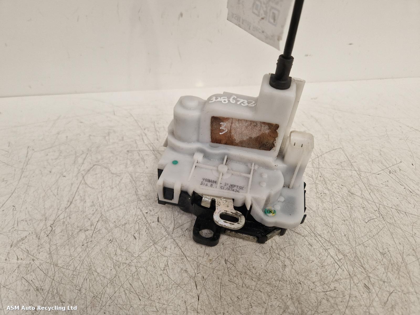 View Auto part Door Lock Assembly Fiat 500 2008