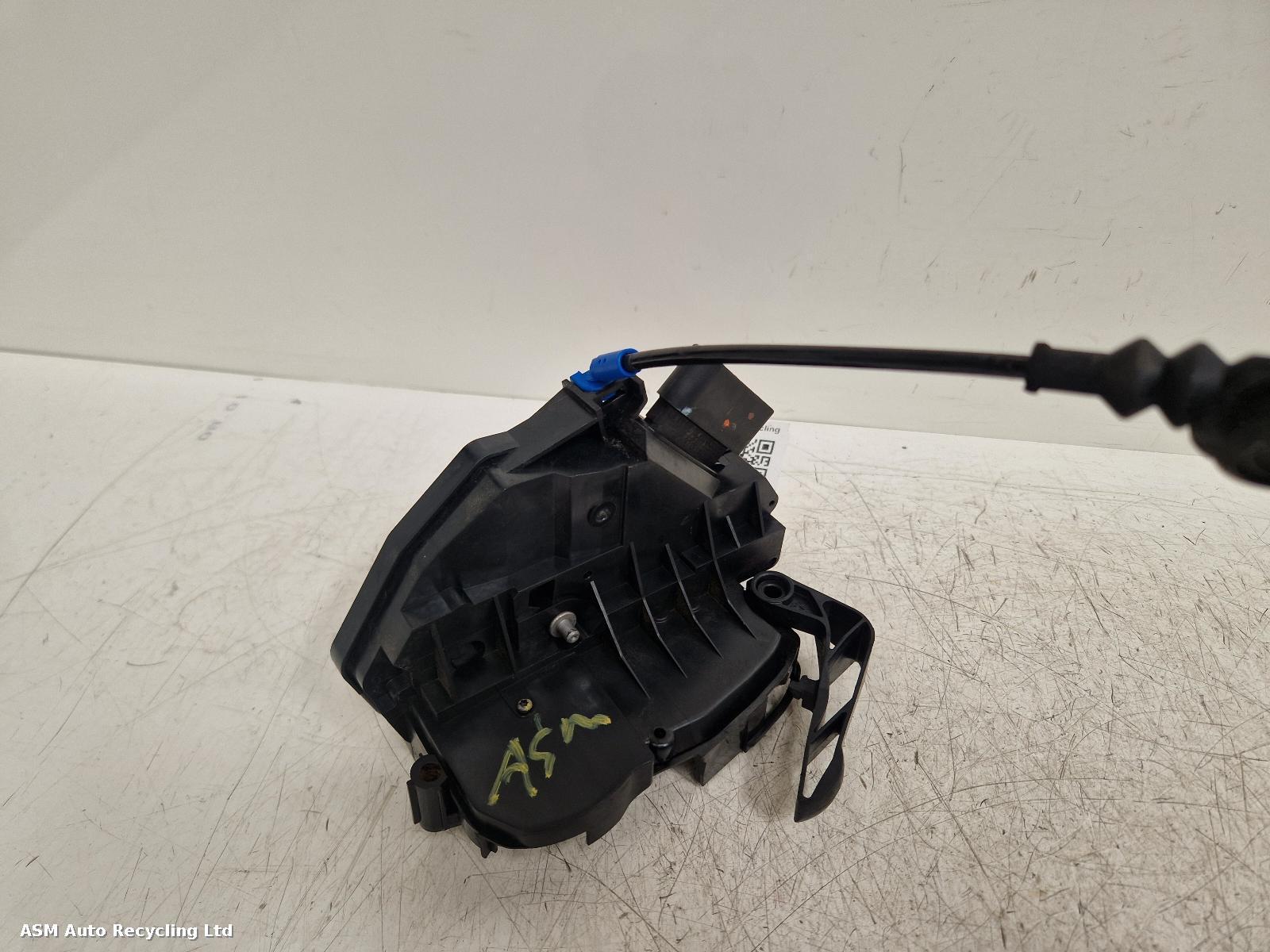 View Auto part Door Lock Assembly Ford Fiesta 2009