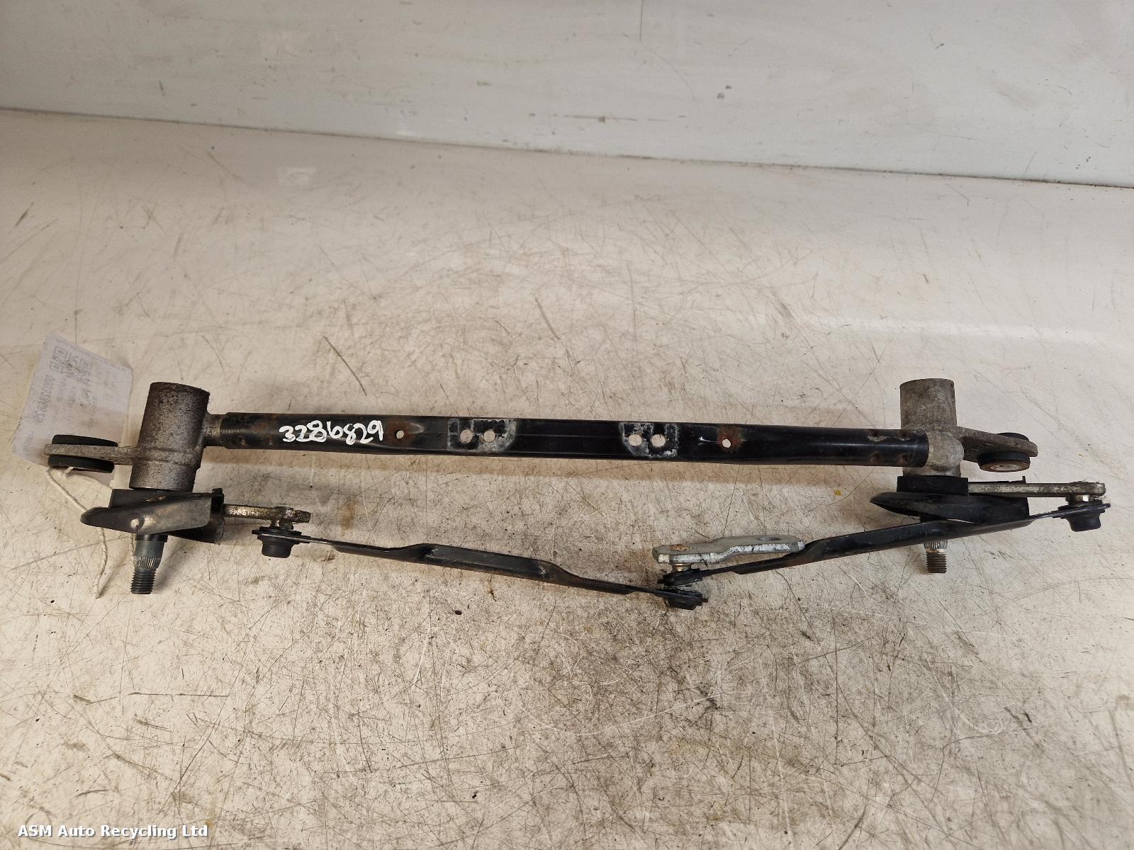 View Auto part Wiper Linkage Hyundai I20 2009