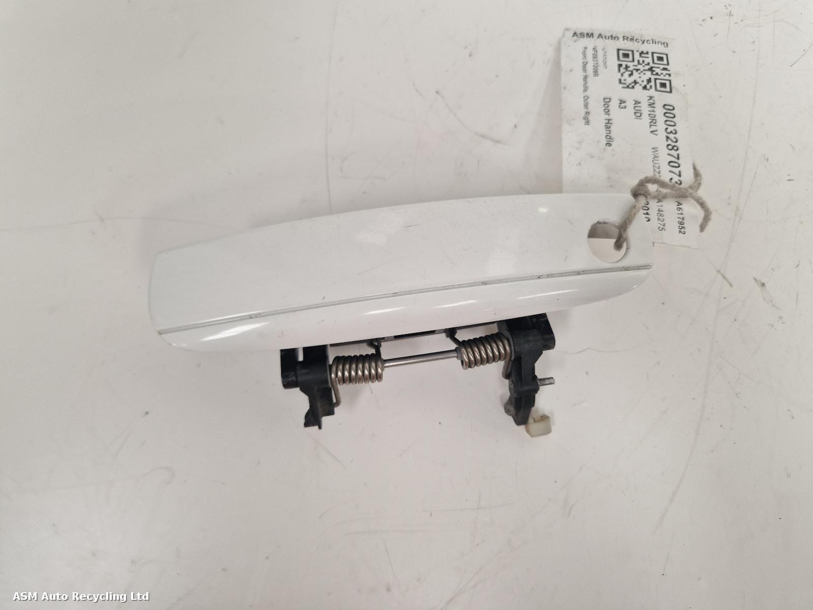 View Auto part Door Handle Audi A3 2010