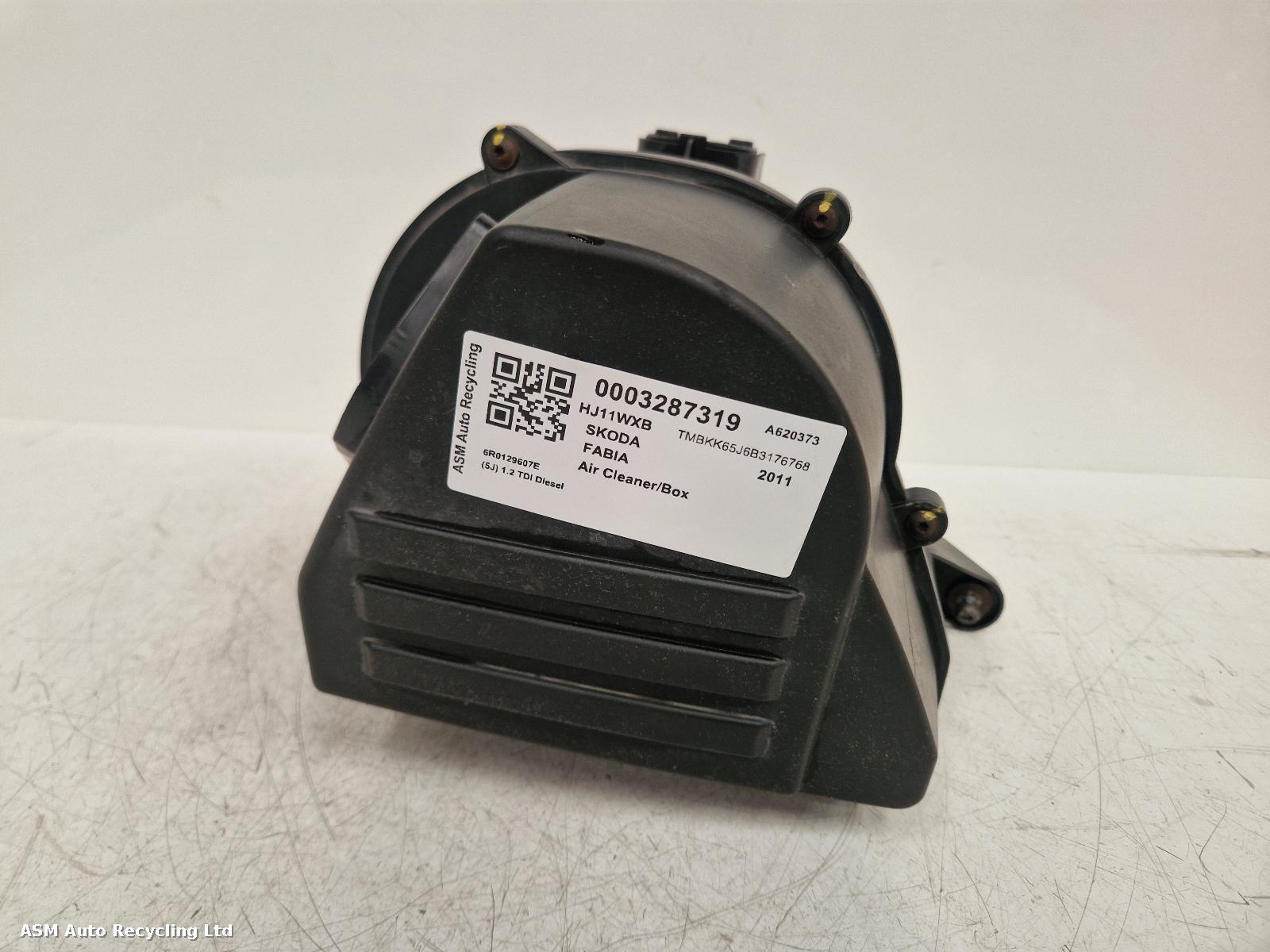 View Auto part Air Cleaner/Box Skoda Fabia 2011