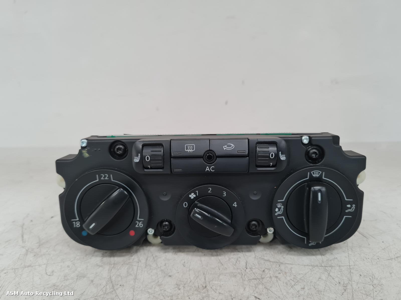 View Auto part Heater/AC Controller Volkswagen Tiguan 2008