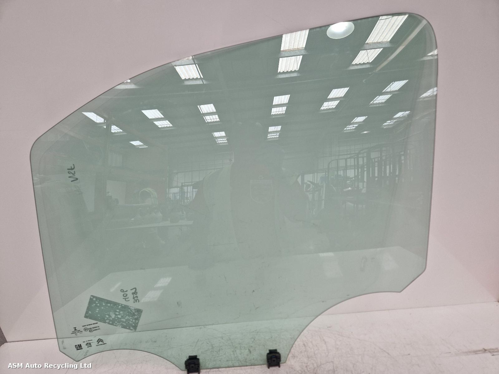 View Auto part LF Door Window Citroen Berlingo 2020