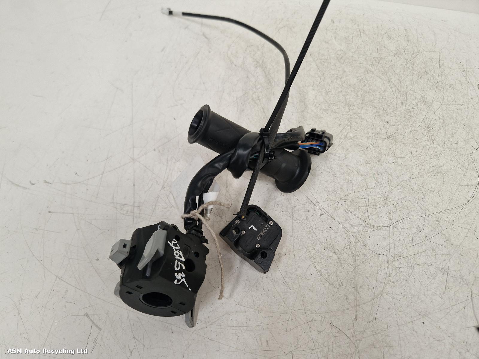 View Auto part LH Switch Gear Zontes Zt 125-c 2025