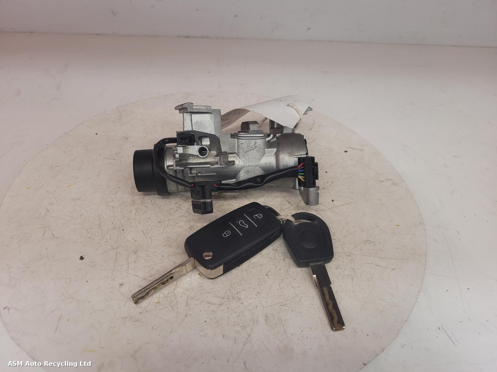 View Auto part Ignition W/Key Volkswagen Golf 2009