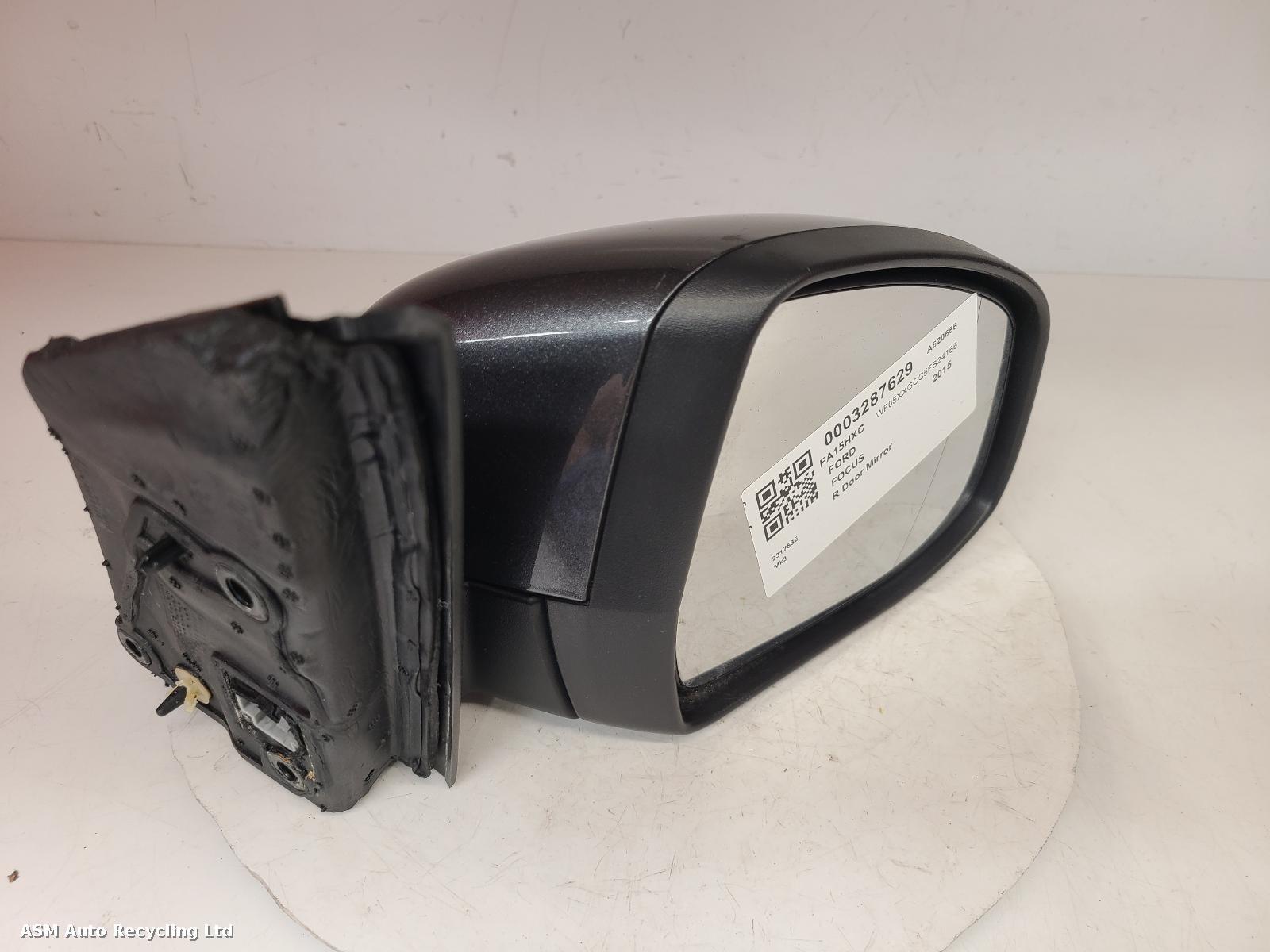 View Auto part R Door Mirror Ford Focus 2015