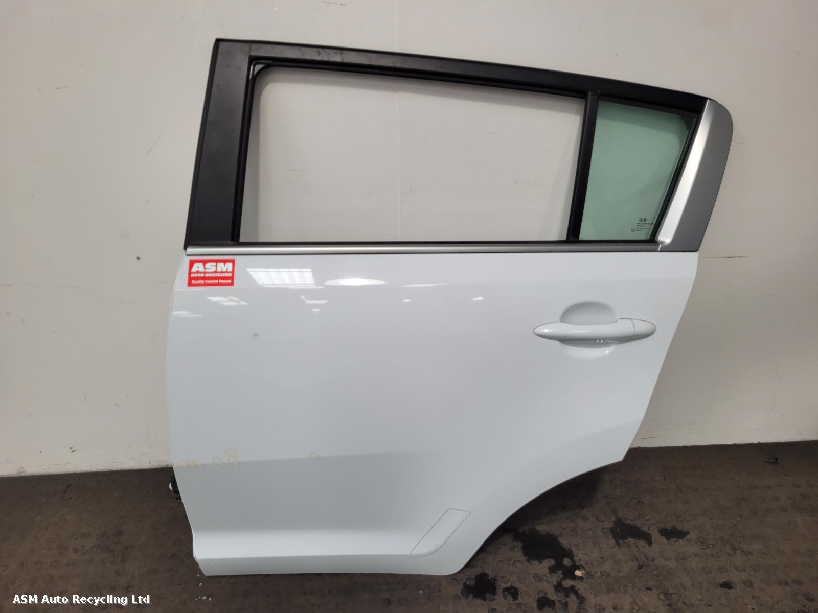 View Auto part L Rear Door Kia Sportage 2011