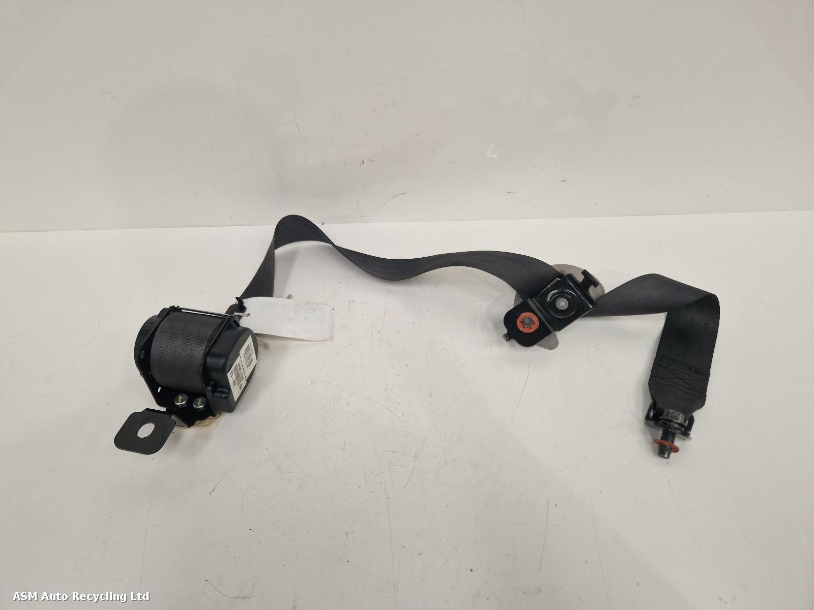 View Auto part Seat Belt Kia Sportage 2011