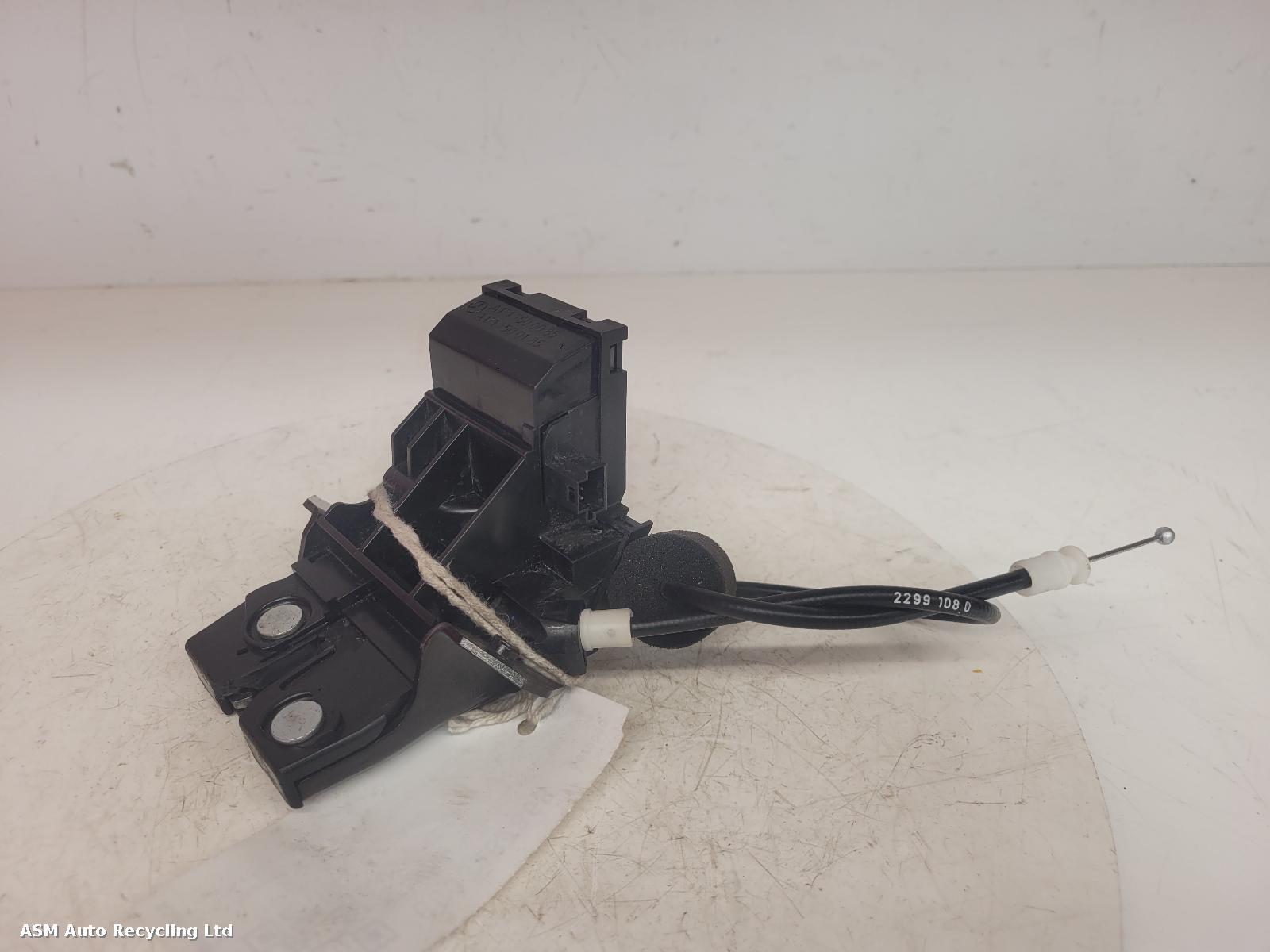 View Auto part Bootlid/Tailgate Lock Mercedes C Class 2006