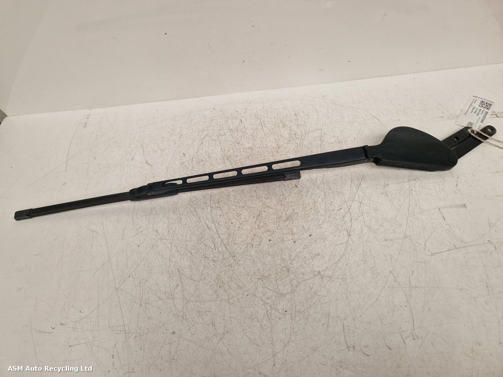 View Auto part Wiper Arm Mercedes C Class 2006