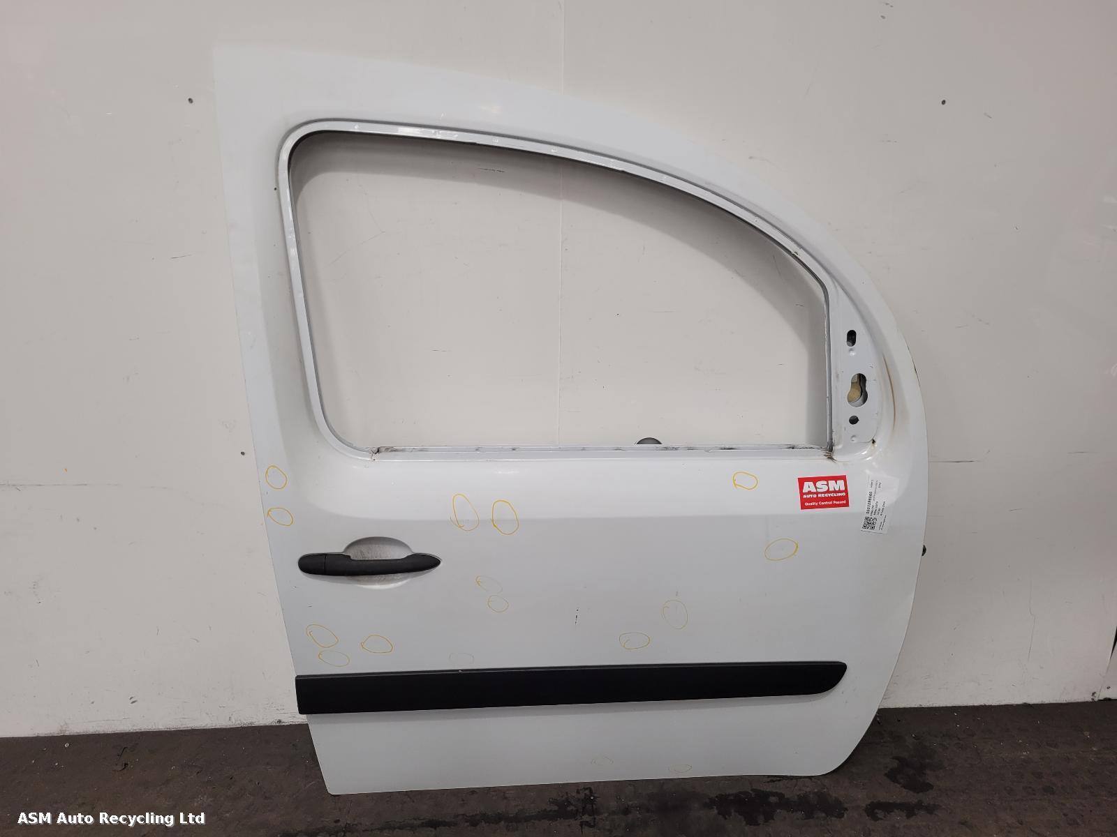 View Auto part R Front Door Mercedes Citan 2015