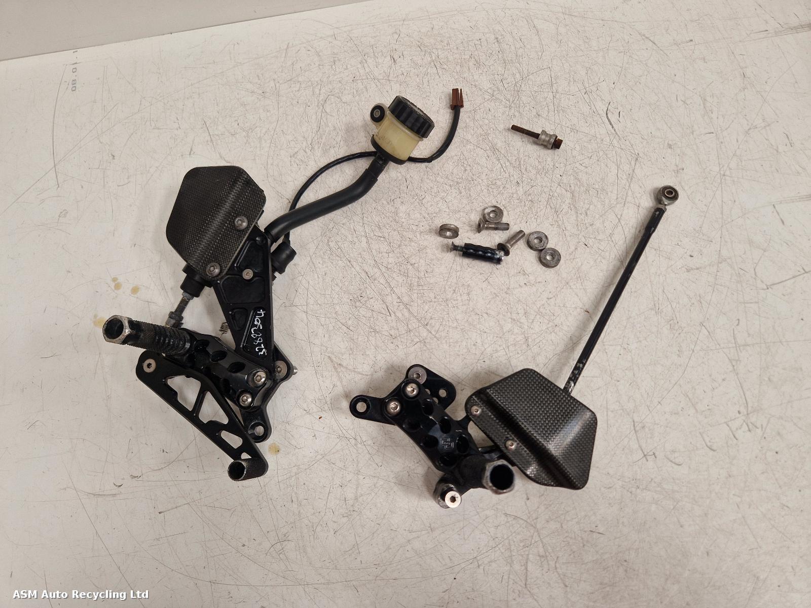 View Auto part Footpeg Yamaha Fz1 N 2012