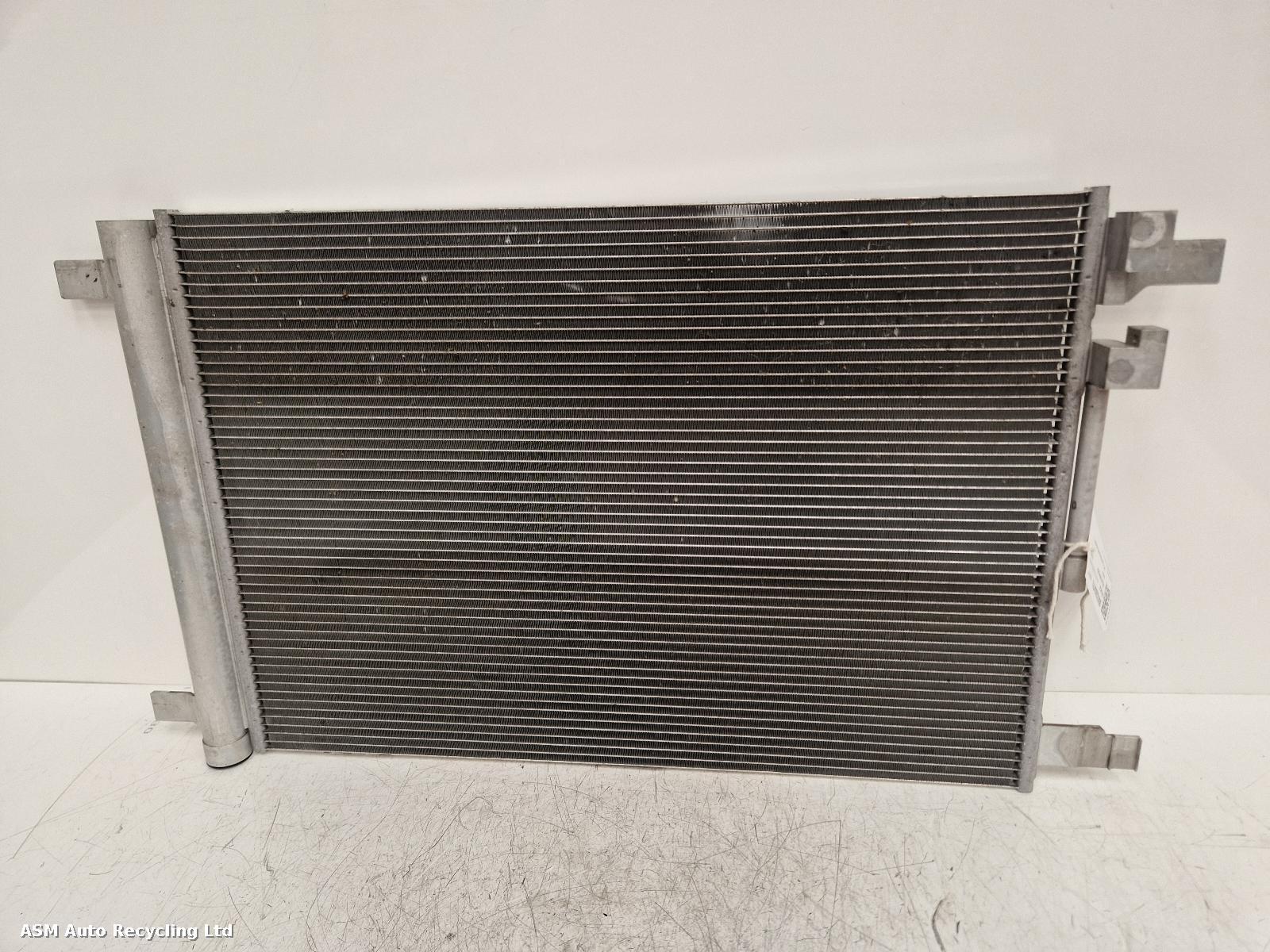 View Auto part Condenser Volkswagen Golf 2025