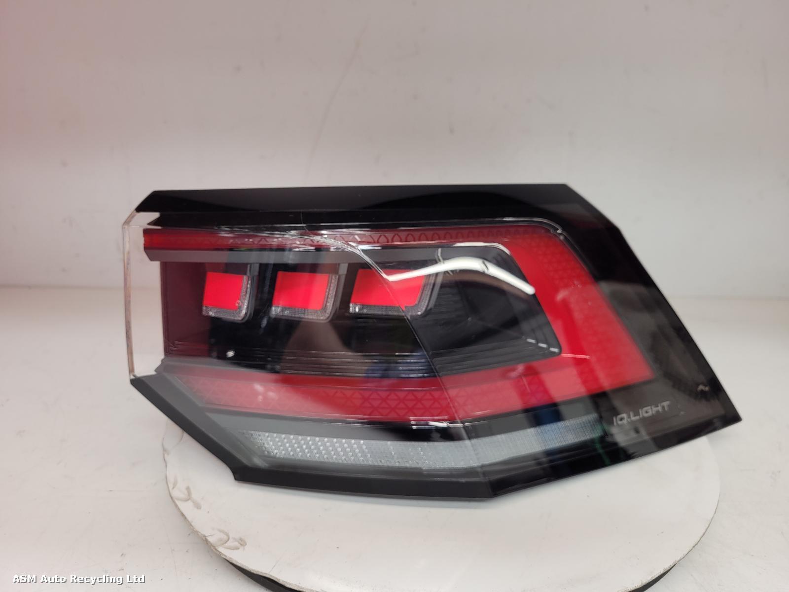 View Auto part R Taillight Volkswagen Golf 2025