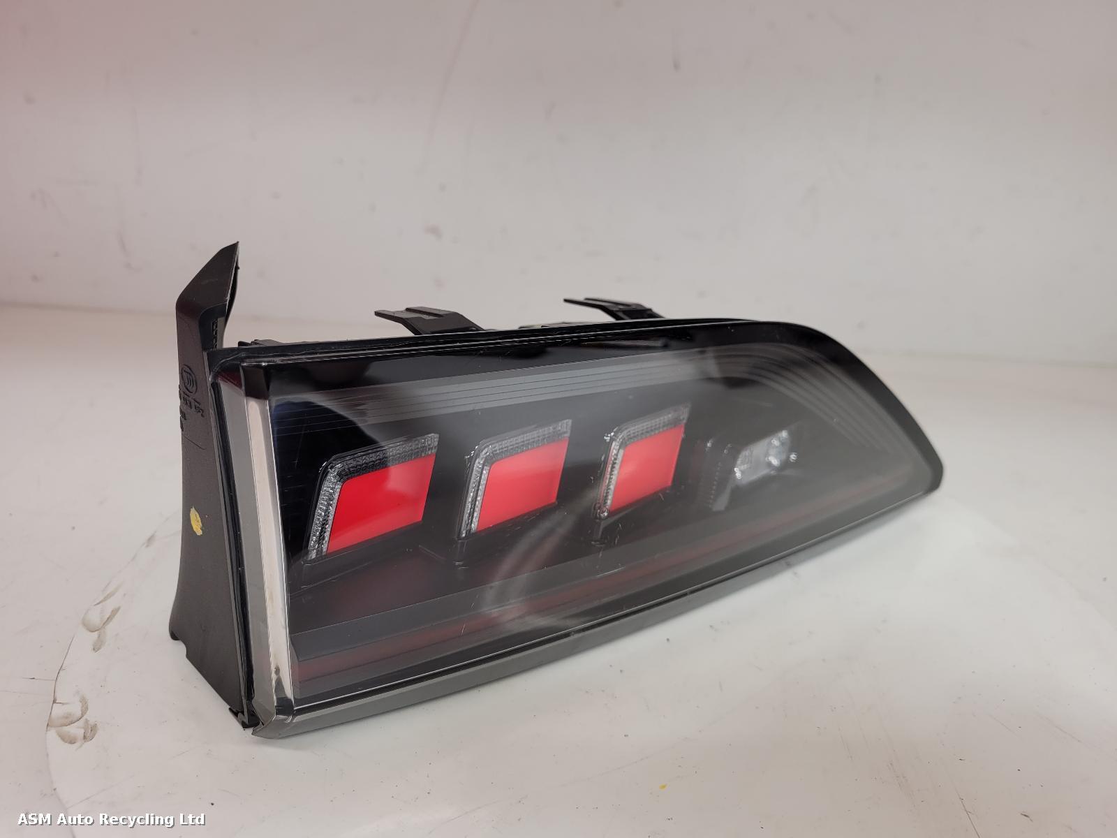View Auto part R Taillight Volkswagen Golf 2025