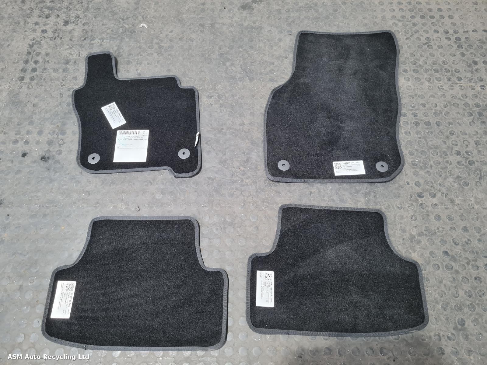 View Auto part Floor Mats/Boot Liner Volkswagen Golf 2025