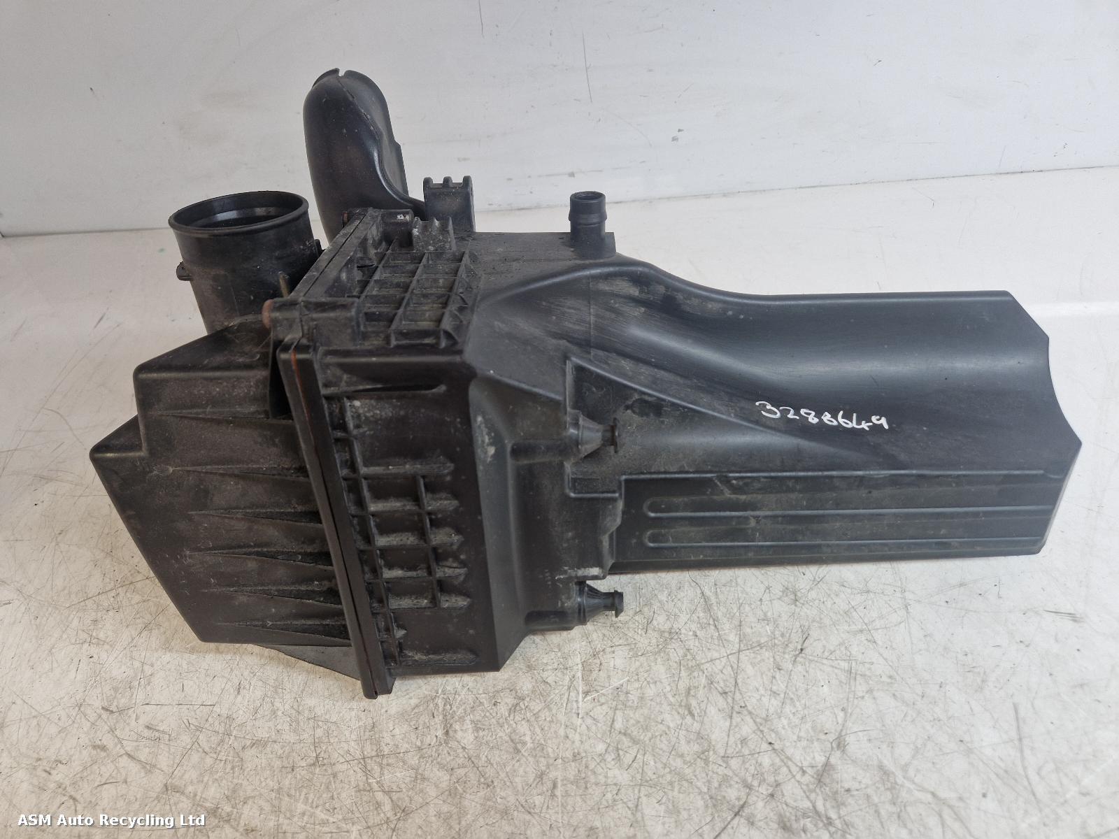 View Auto part Air Cleaner/Box Ford Fiesta 2008